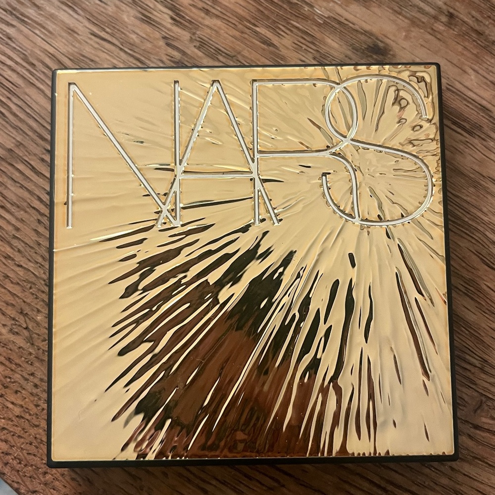 NARS eye shadow palette
